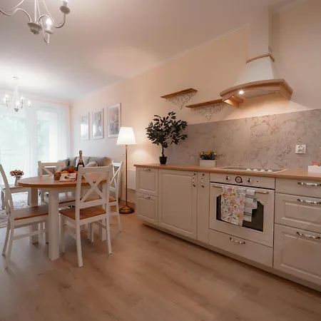 Premium Prowansja Enklawa Iii Apartamento *